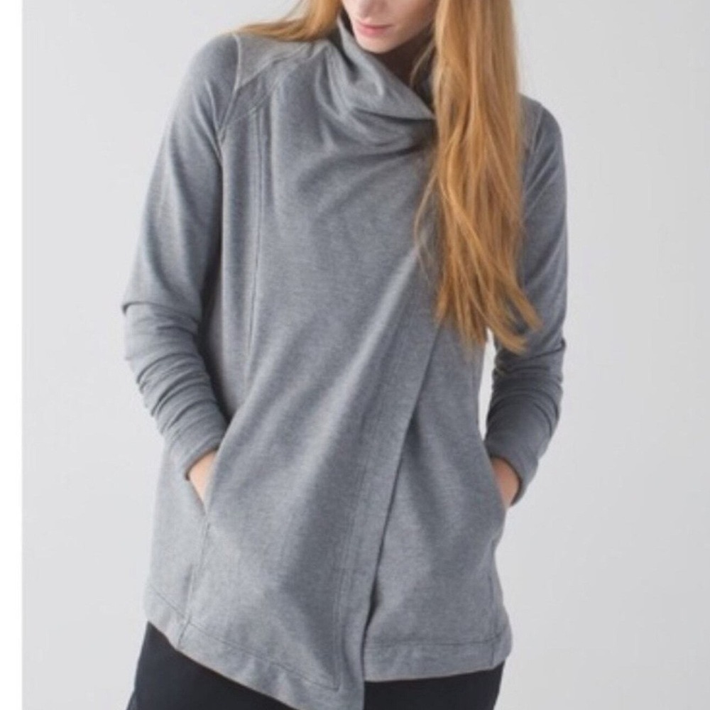 Lululemon Wrap Cardigan Jacket Womens Size 4 Gray Drapey Zip Up Yoga Athleisure